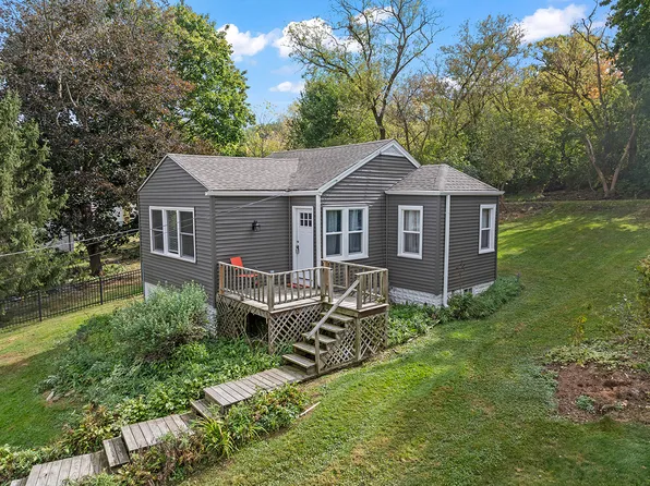 2113 Lincoln Ave, Fox River Grove, IL 60021