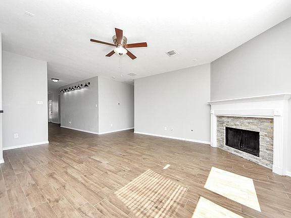 5th image of 2306 Two Trail Dr