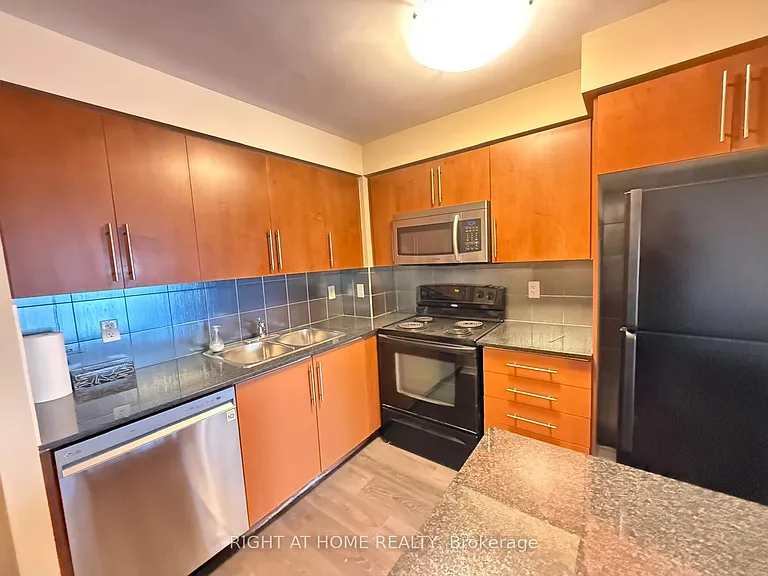 310 Burnhamthorpe Rd W #2101 — Photo 10