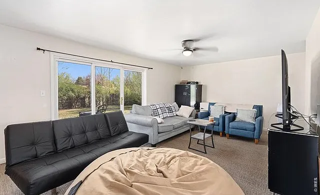 4 bed, 1700 sqft, $2,400 — Photo 2