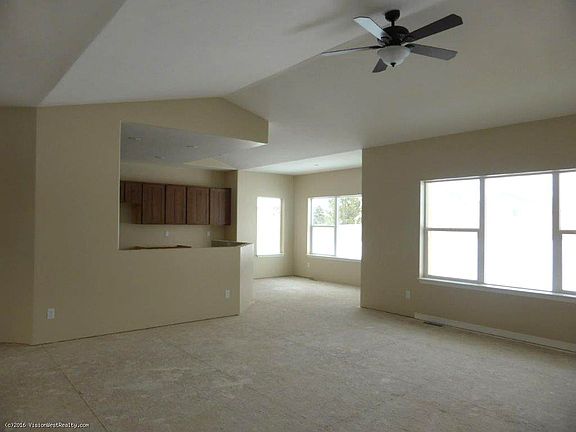 5th image of 3163 Paiute St