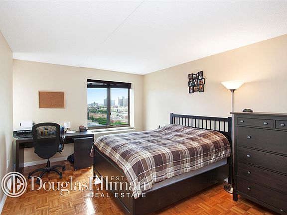 4th image of 300 W 135th St APT 10B