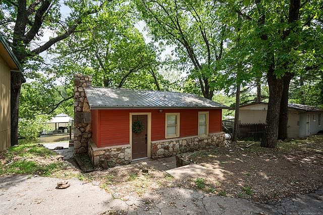 1st image of 562 Morrow Dr