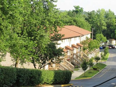 26 Cooper Rd APT 702, Poughkeepsie, NY, 12603