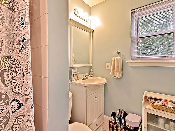 4th image of 112 Westminster Pl #112