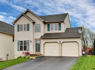 785 Thomas Armor Dr, Windsor, PA 17366
