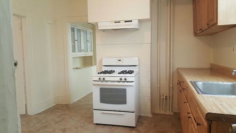 1st image of 181 N 18th St #1