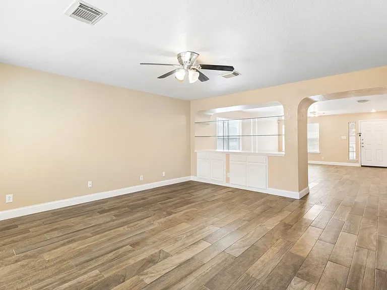 140 Springtree Pkwy — Photo 13