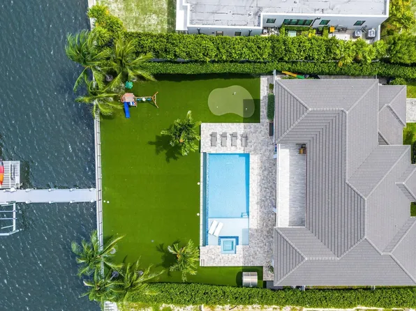 2100 Notre Dame Drive, Lake Worth Beach, FL 33460