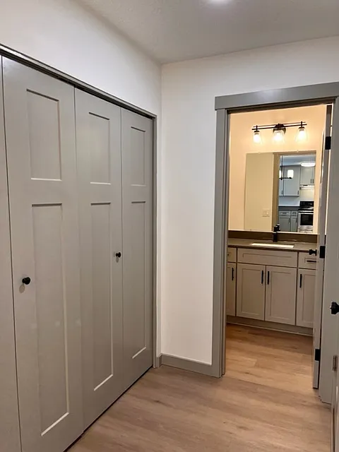 2 bed, 1.5 bath, 1104 sqft, $2,125 — Photo 2