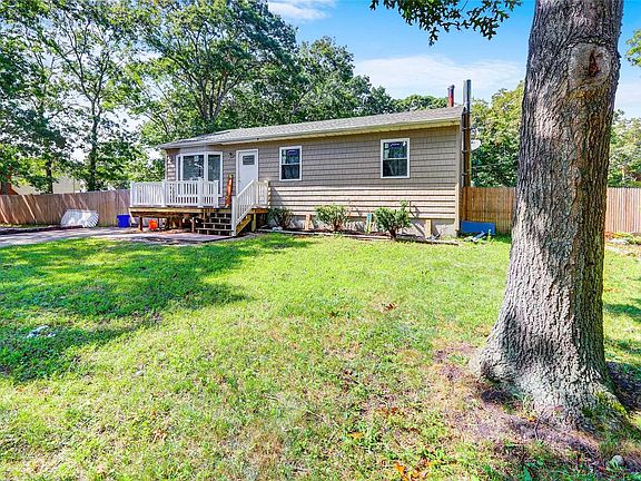 2nd image of 59 Dawn Dr