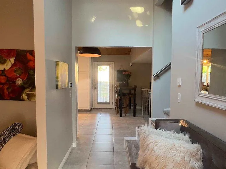 508 San Juan St — Photo 3