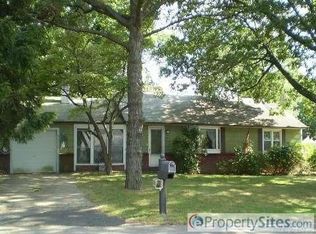 12 Dual Dr, Lake Grove, NY 11755