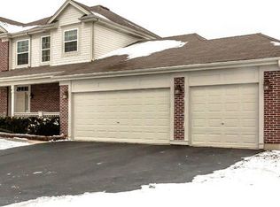 11 Plainview Ct, Bolingbrook, IL 60440