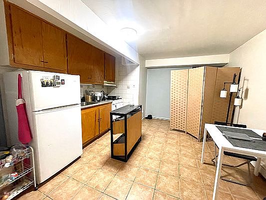 3rd image of 25-33 37th St #1