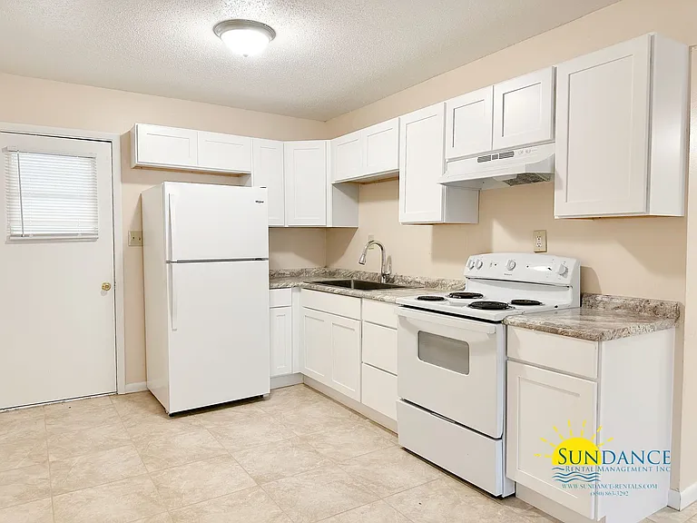 210 Dates Ave #14 — Photo 3