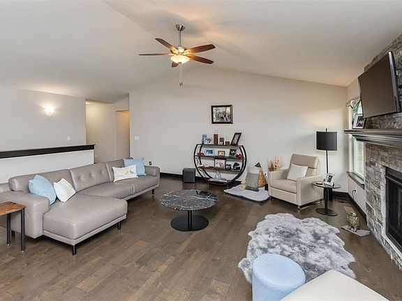 5th image of 6407 Prairie Sage Dr SW