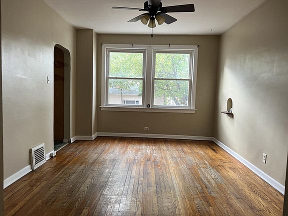 5th image of 2334 N McVicker Ave