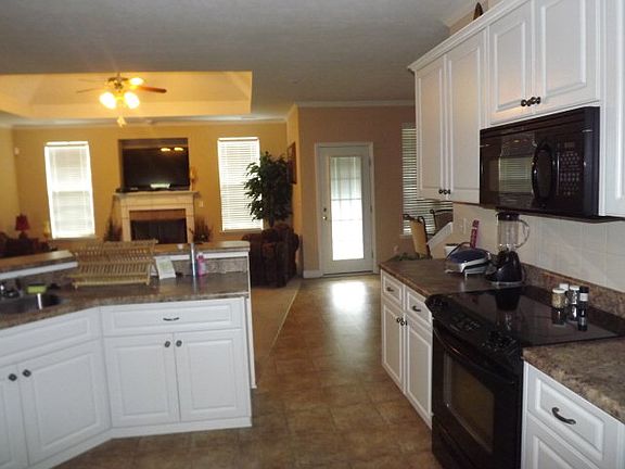 5th image of 427 Wickham Dr