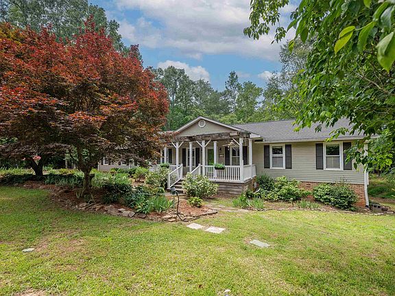 2nd image of 70 Woodwind Dr