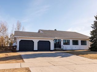 117 Michigan Ave, Gladstone, MI 49837