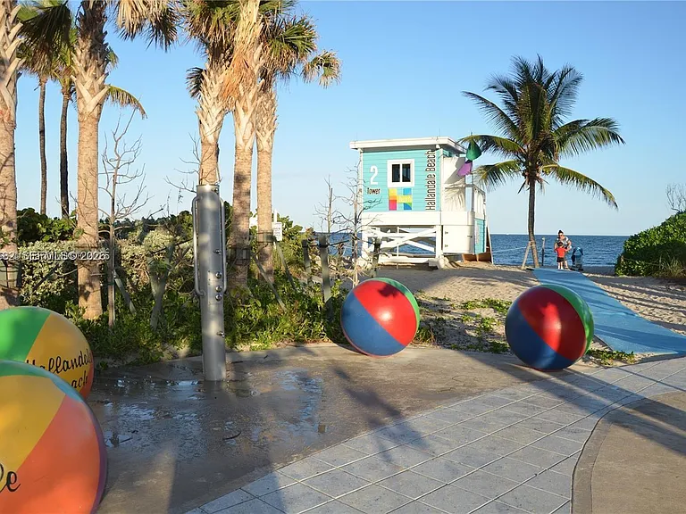 121 Golden Isles Dr #201 — Photo 52
