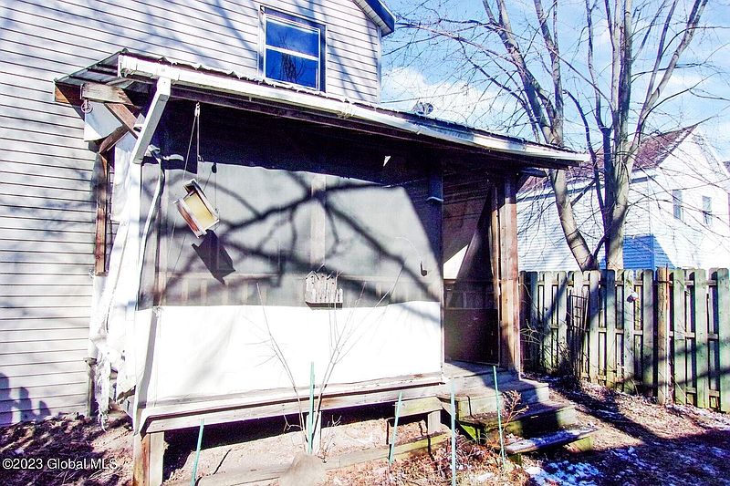 5th image of 18 Reid Street