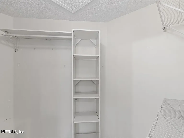 1722 Branch Vine Dr W — Photo 19
