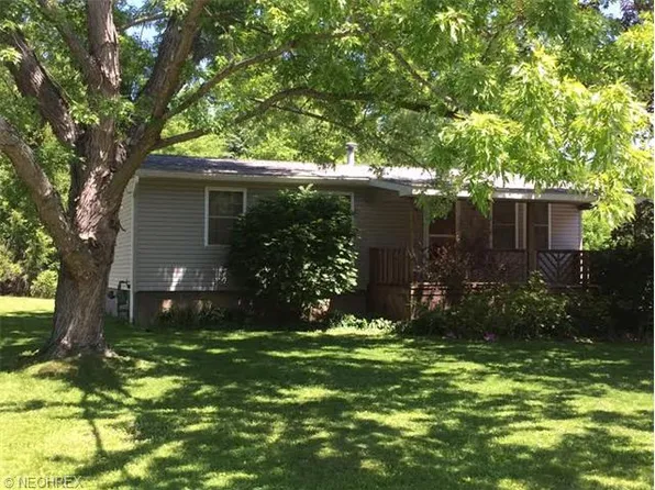 1081 Prince Dr, Cortland, OH 44410