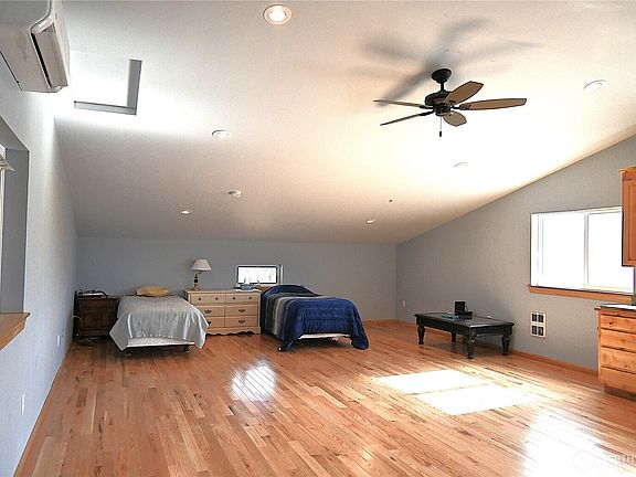 5th image of 81 Rose Valley RD