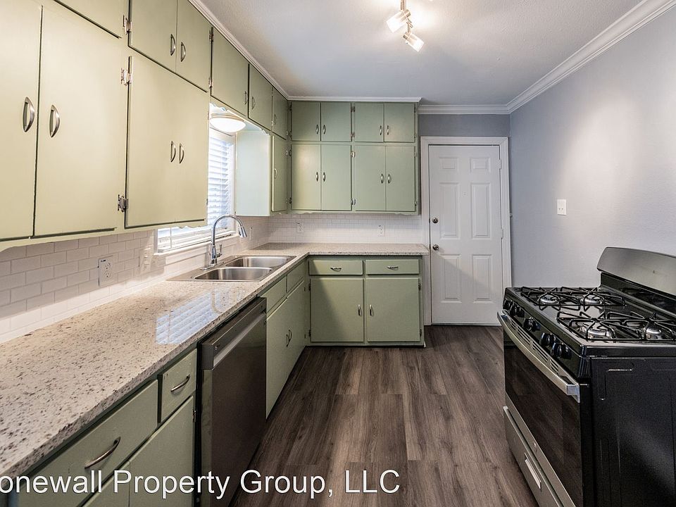 1st image of 553 Club Dr APT 3