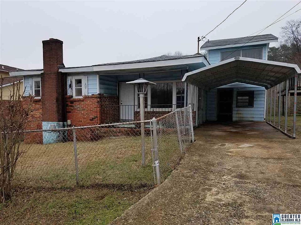 2nd image of 2825 29th St SW
