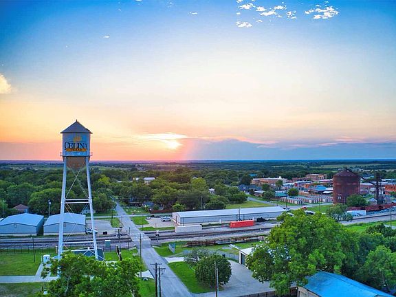 6th image of this home