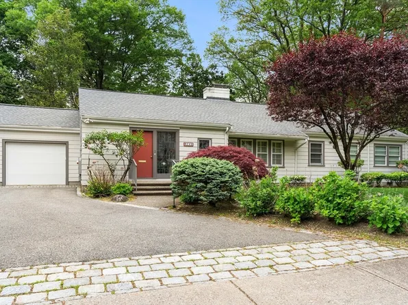 140 Paulson Rd, Newton, MA 02468