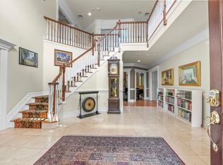 11 Robin Ridge Rd, Upper Saddle River, NJ 07458