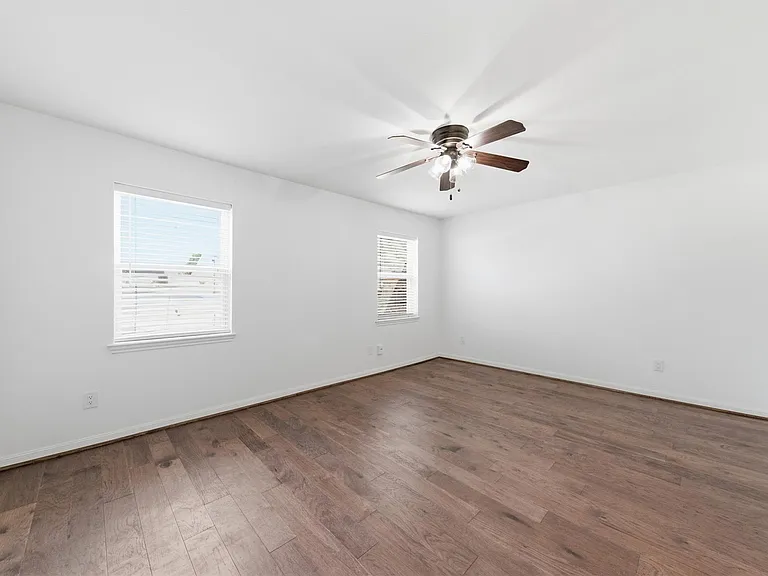 8614 Oakford Dr — Photo 23