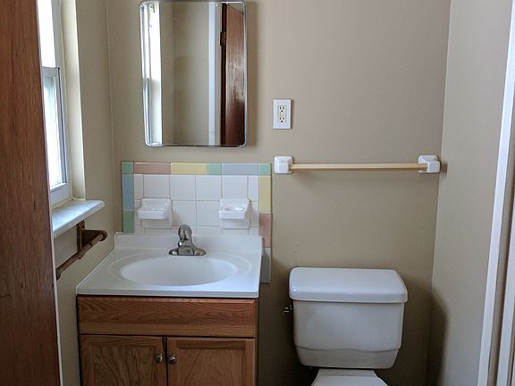 5th image of 7209 Harney Ave