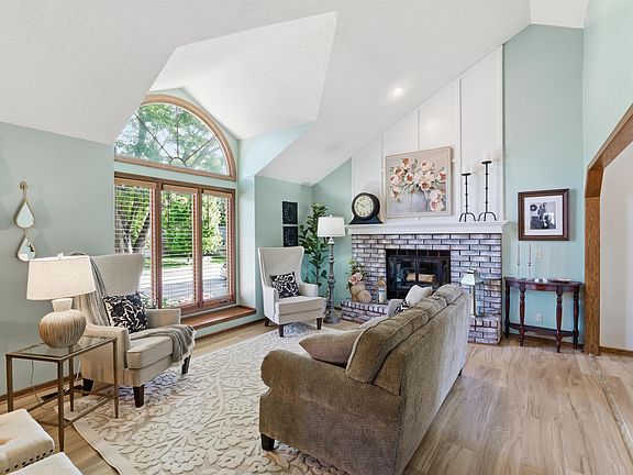 4th image of 11803 W Rolling Hills Dr