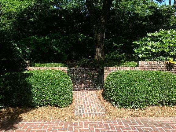 4th image of 31 Heatherwood Dr