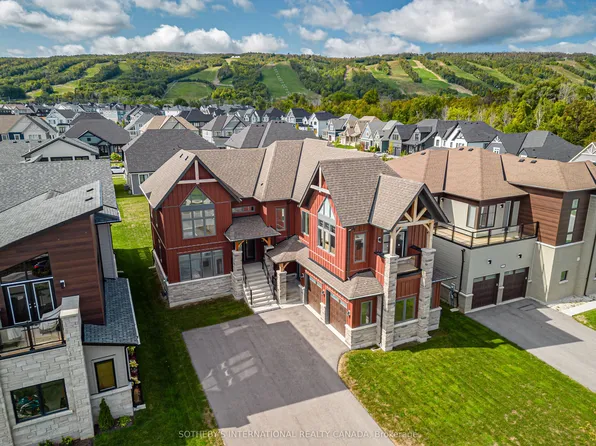 103 Stoneleigh Dr, The Blue Mountains, ON L9Y 4P5