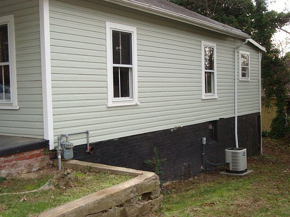 2nd image of 155 Holbrook St