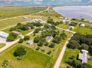 34 Meadowlark Dr, Palacios, TX 77465