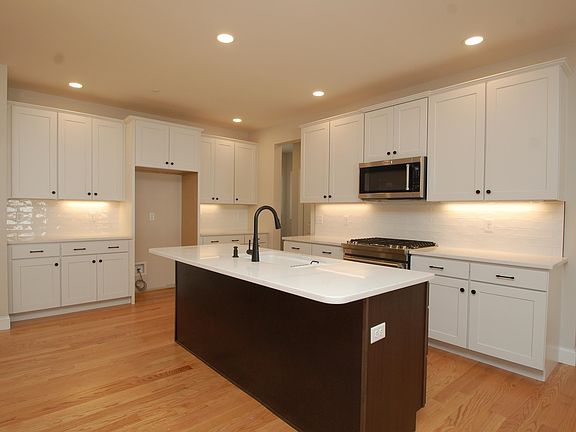 2nd image of 36 Sheffield Way #4C