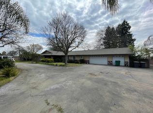 8225 E Bullard Ave, Clovis, CA 93619
