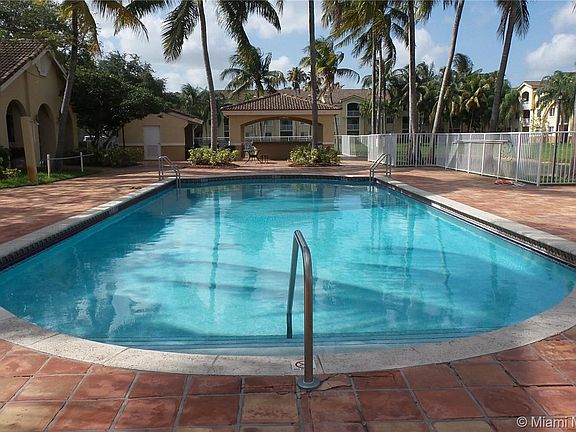 5th image of 2640 S University Dr APT 305