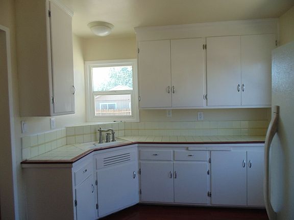 3rd image of 2951 Rollingwood Dr