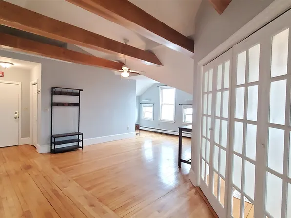 203 Winthrop Shore Dr APT 8, Winthrop, MA 02152