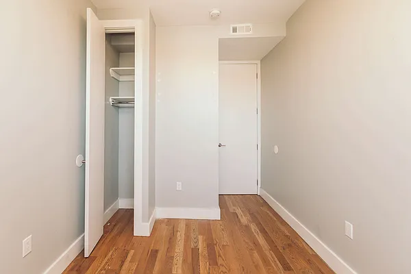 Rented by Nooklyn NYC LLC | media 9