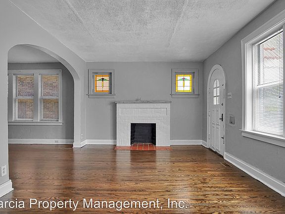 3rd image of 4997 Oleatha Ave