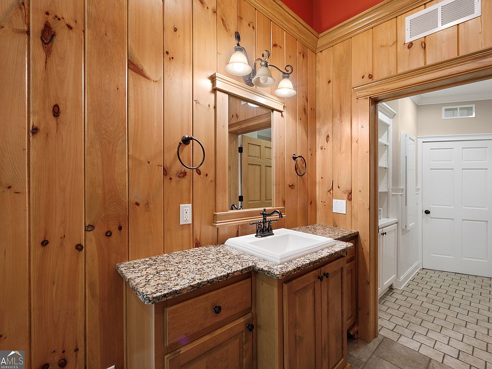 70th image of 230 Woodside Ln